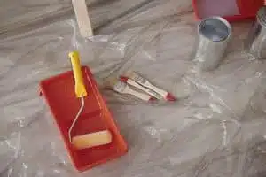 Как выбрать малярный инструмент: сравнение кистей и валиков для покраски стен